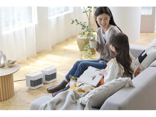 アイリスオーヤマ、2つの送風口を自在に調整して使える「セラミック