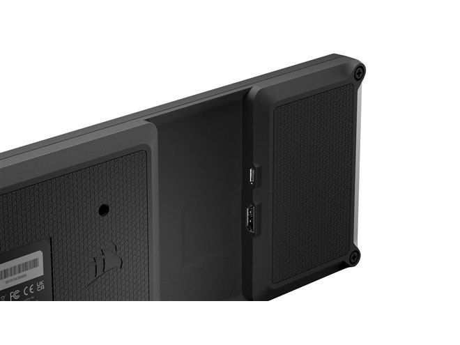 Corsair、ゲームチャットなどに便利な14.5型マルチタッチスクリーン