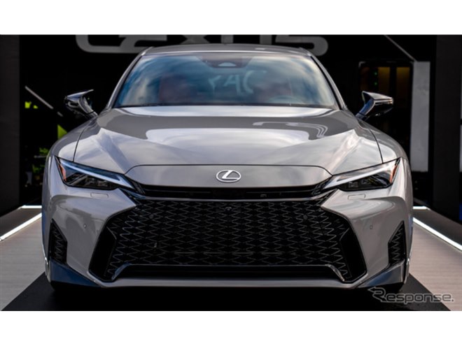 レクサスIS Fスポーツ冬タイヤ1本目　スペース☆ラッキー レクサスIS Fスポーツ冬タイヤ1本目 スペース☆ラッキー レクサスIS F