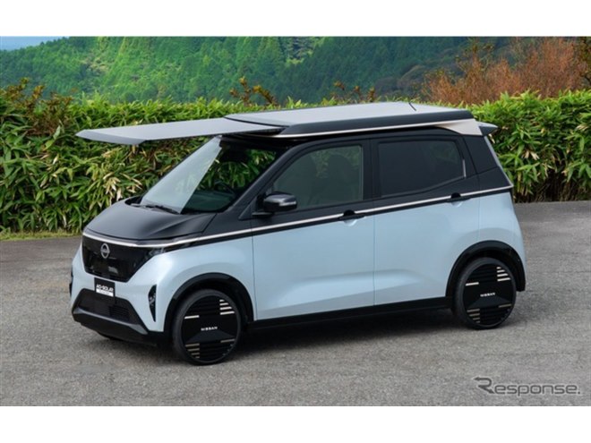 日産『サクラ』に伸縮式ソーラールーフ、年間3000km走行分を発電可能
