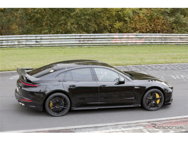 パナメーラ初の「ターボGT」目撃！ ポルシェ史上最もホットな