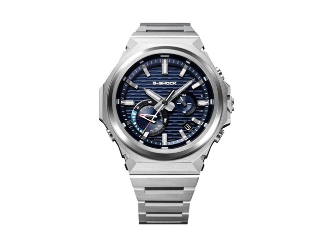 カシオ、メタルの美しさをミニマルデザインで表現した耐衝撃ウォッチ