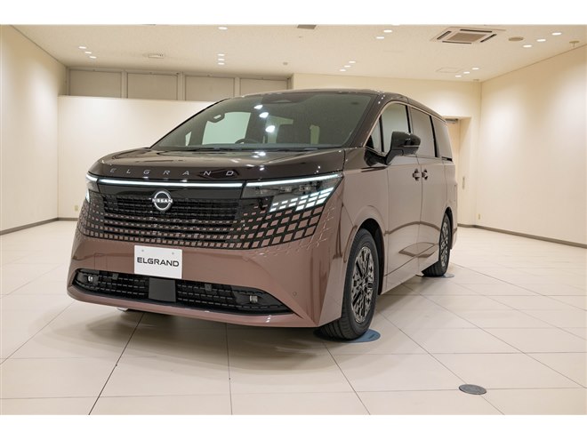 日産が新型「エルグランド」を発表 「プレミアムミニバンを再創出」と