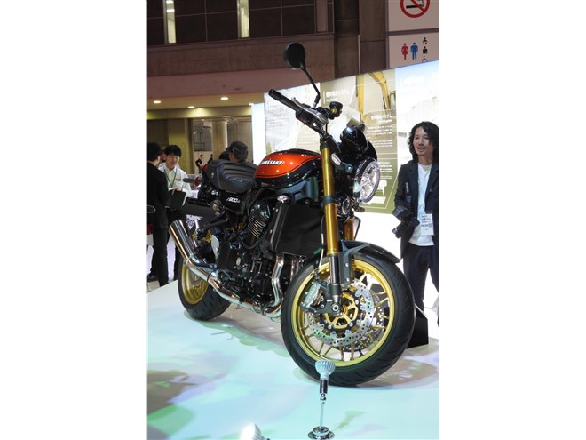 カワサキは「W」シリーズの60周年記念展示を実施 「Z900RS」の大幅改良