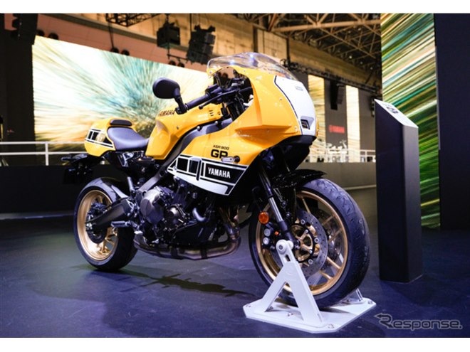 黄色い」ネオレトロバイクがサプライズ公開！ 往年の“スピードブロック