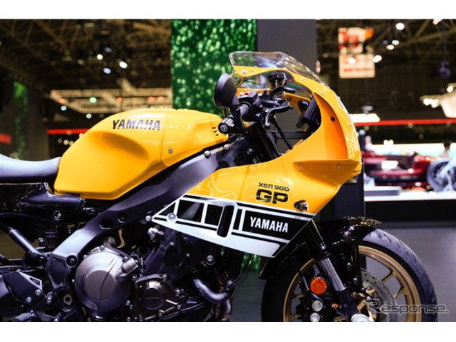 黄色い」ネオレトロバイクがサプライズ公開！ 往年の“スピードブロック