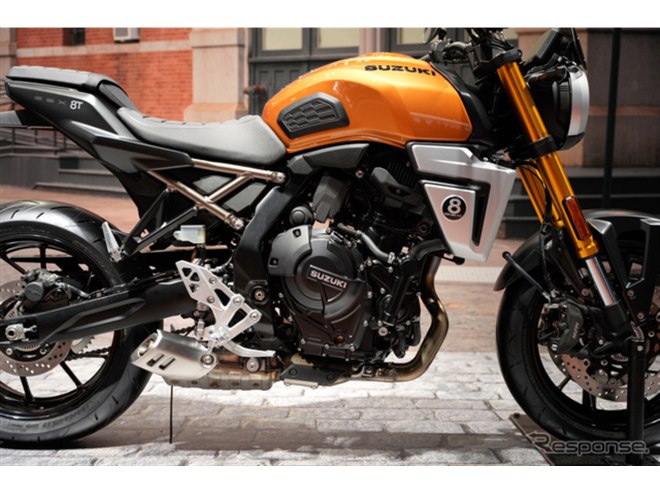 待望の日本仕様が公開！ オレンジに光るスズキの新型ネオレトロバイク