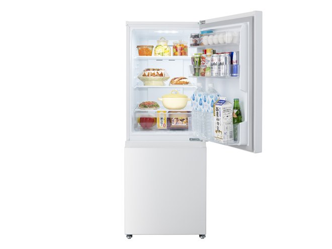 東芝、直線的なフォルムを採用した2ドア冷蔵庫の180L/160Lモデル