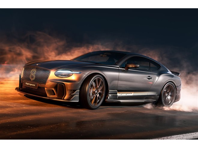 ベントレーが後輪駆動の高性能モデル、新型「スーパースポーツ」を発表