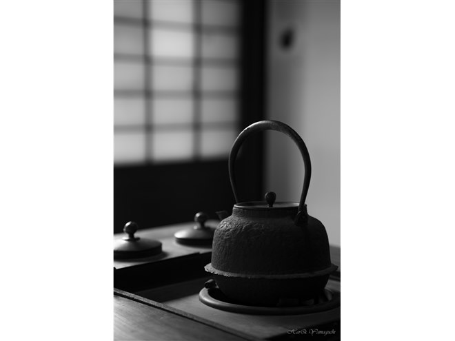 TTArtisan、単焦点望遠レンズ「AF 75mm f/2」にシルバーカラーを追加