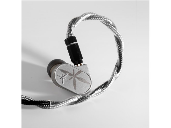 【新品未開封品】水月雨 (MoonDrop) 蘭 - LAN Ⅱ REF 水月雨、カナル型有線イヤホン「蘭II-LAN 2」 チューニングの異なる2