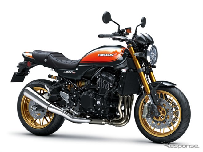 火の玉グラフィック採用！ アライとカワサキがコラボ、『Z900RS SE