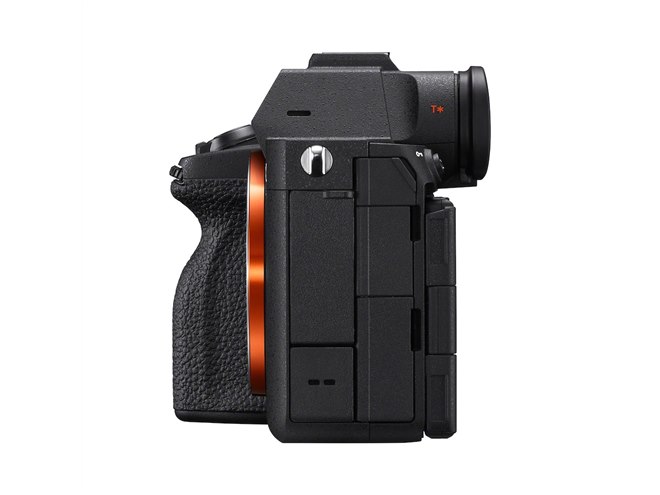 ソニー、AI認識性能が大幅に向上したフルサイズミラーレスカメラ「α7 V