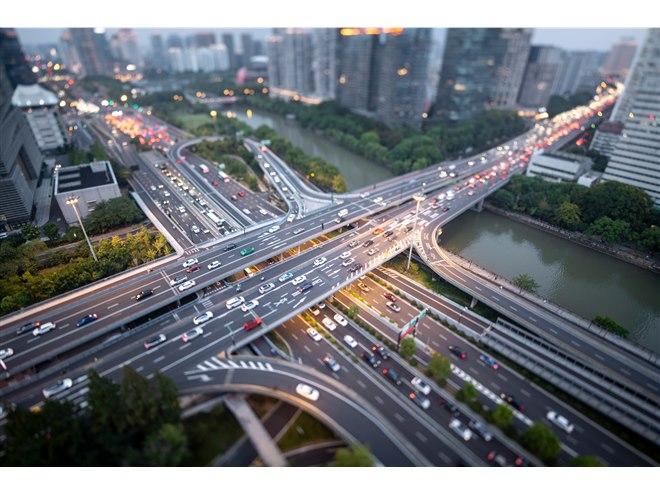 TTArtisan、チルト・シフト・回転対応の超広角単焦点レンズ「Tilt