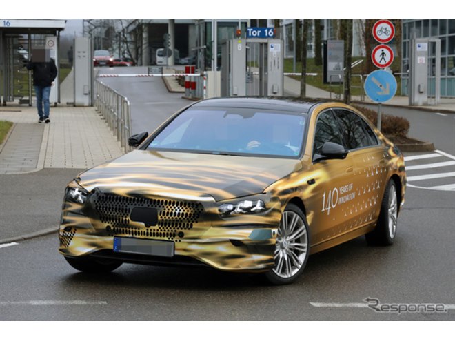カモフラもすごいが車内も衝撃!? 最新メルセデスベンツ『Sクラス』は