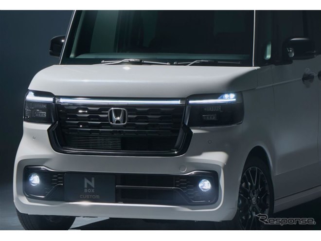 黒は引き締まって見える」ホンダ『N-BOXカスタム』の特別仕様車に、SNS
