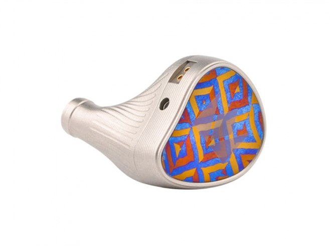 Noble Audio、クアッドブリッド9ドライバー構成の新フラッグシップIEM