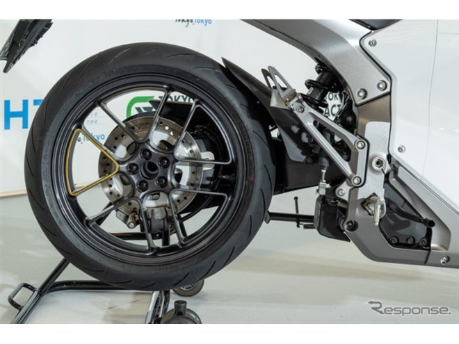 EV白バイとかステルス過ぎて怖いw」ホンダ『WN7』が白バイに、箱根駅伝