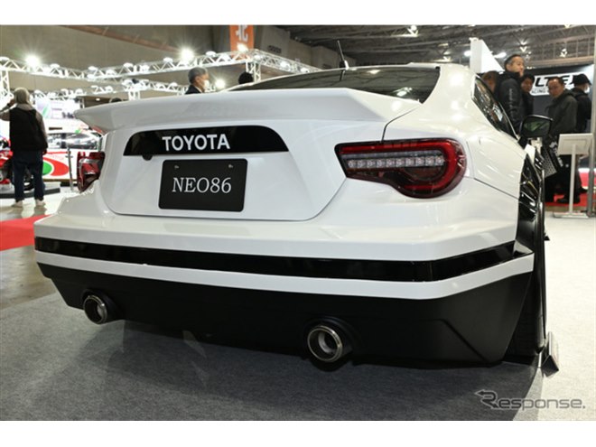 リトラ”採用のハチロク風『トヨタ86』にSNS騒然!?「今の時代に