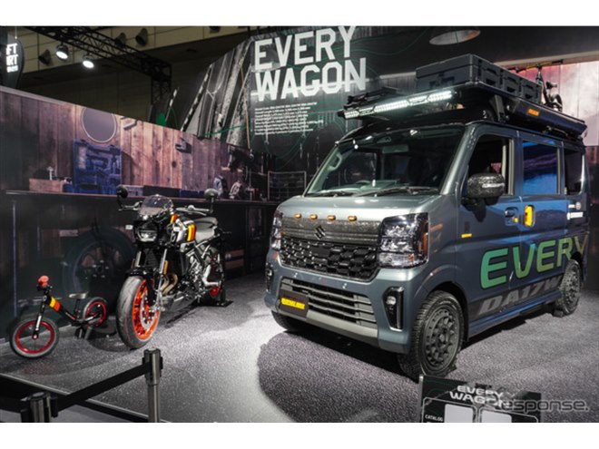 親子”の新型『GSX-8TT』と『エブリイワゴン』がセット展示!? その理由