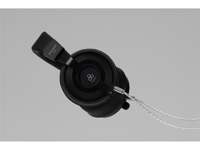 final、圧倒的開放感を追求した密閉型ヘッドホン「DX4000 CL」 - 価格.com