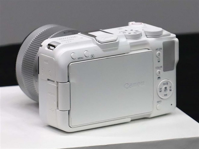 キヤノン、ミラーレスカメラ「EOS R50 V」にホワイトモデル追加 - 価格.com