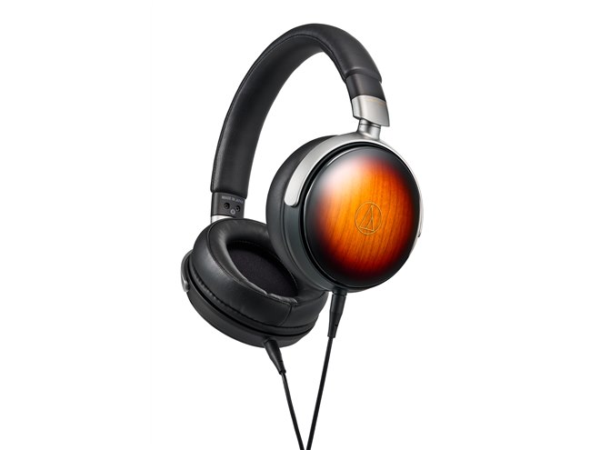 オーディオテクニカ、国内名門ギターメーカーの職人技を投入したウッド