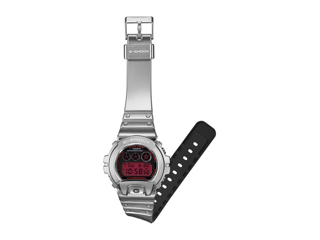 カシオ、ステンレスベゼルとレッド液晶を採用したG-SHOCK「FINE