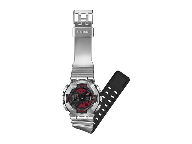 カシオ、ステンレスベゼルとレッド液晶を採用したG-SHOCK「FINE