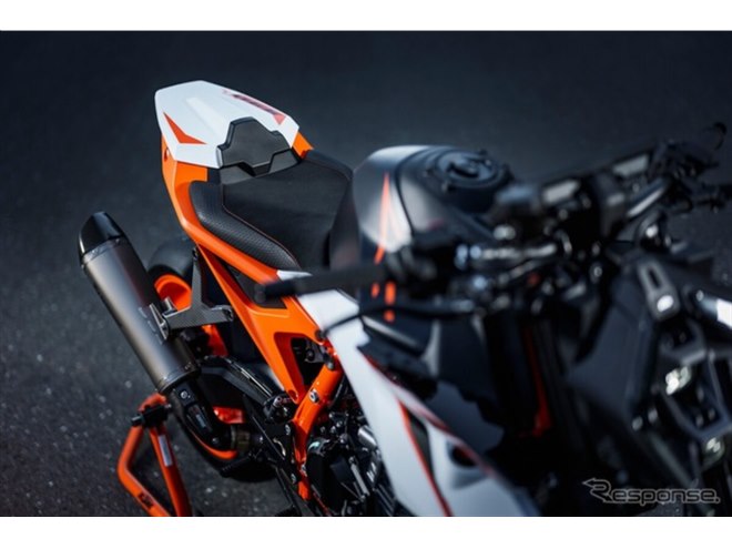 KTM『990 DUKE』に「R」登場！ 127psにパワーアップして4月発売…207万