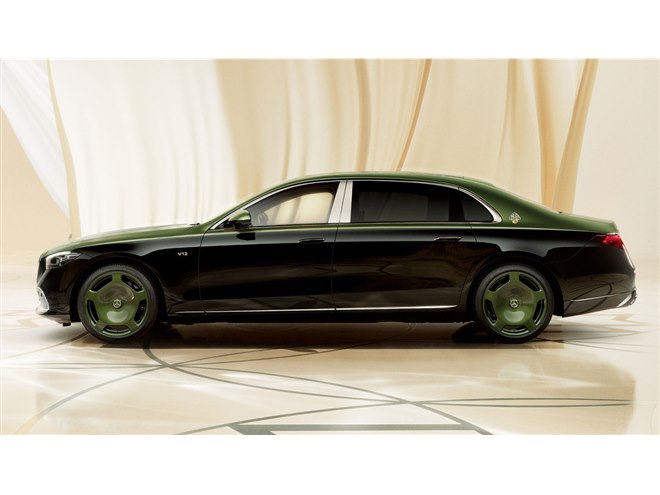 【600台限定】　メルセデス　マイバッハ　S680 往年の名車「マイバッハ・ツェッペリン」のイメージを再現 限定車