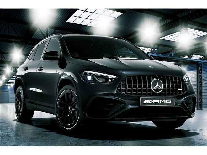 ブラックでドレスアップした限定車「メルセデスAMG GLA35 4MATIC