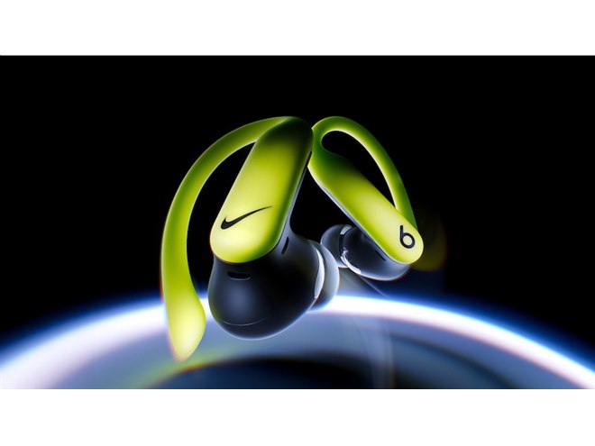 Beats、Nikeのスウォッシュロゴをデザインしたコラボレーションモデル