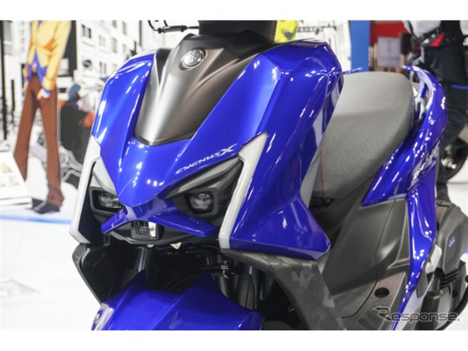ヤマハのスクーターが今アツい！“稲妻デザイン”の新型『シグナスX