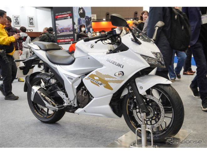 パールホワイト＆シルバーが美しすぎる…話題のスズキ『ジクサーSF250