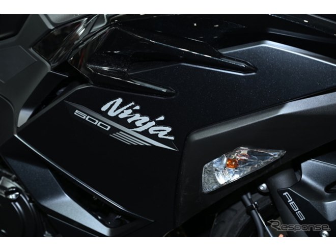�J���T�L Ninja 500�i�������[�^�[�T�C�N���V���[2026�j
