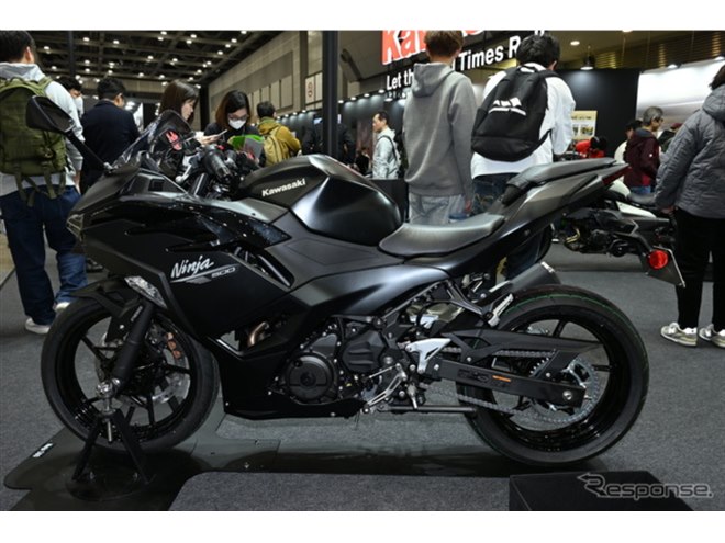 �J���T�L Ninja 500�i�������[�^�[�T�C�N���V���[2026�j