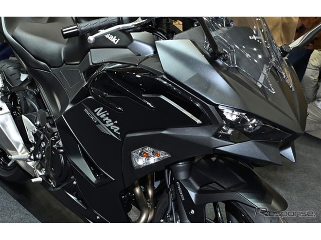 �J���T�L Ninja 500�i�������[�^�[�T�C�N���V���[2026�j