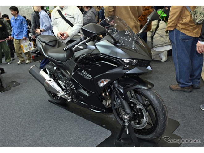 �J���T�L Ninja 500�i�������[�^�[�T�C�N���V���[2026�j