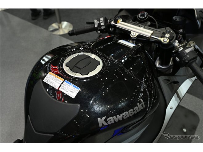 新型かっけぇ！」カワサキ『ZX-10R』が日本初公開、SNSでは「空力