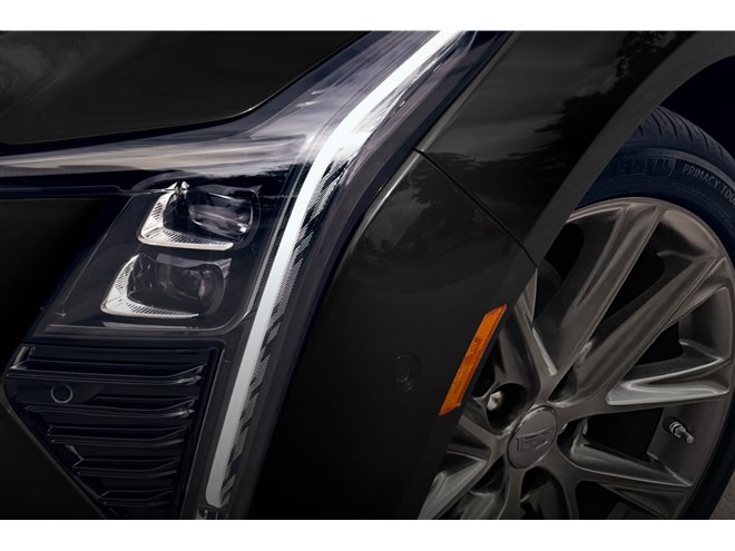 顔つき一新！ キャデラックのスポーツセダン「CT5」がマイナーチェンジ