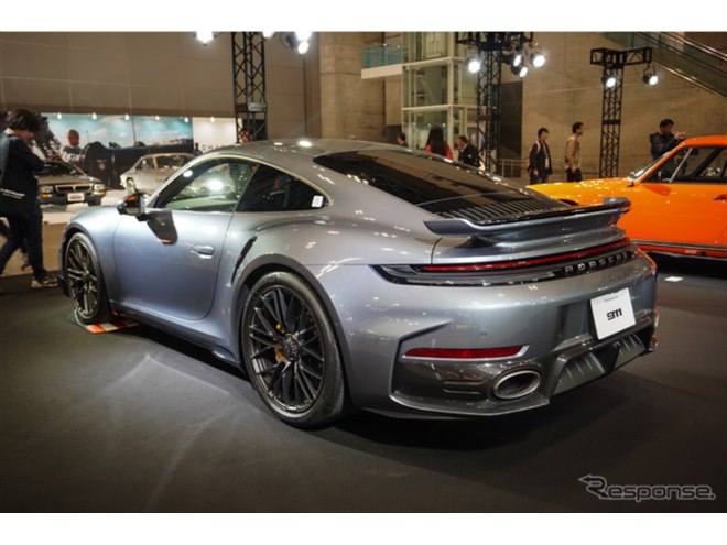ポルシェ『911ターボS』新型が日本初公開、史上最強の711psツイン