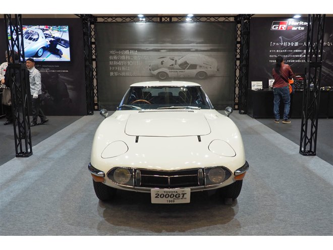 日本車が世界を捉えた日”をテーマにトヨタが「スポーツ800」や「トヨタ