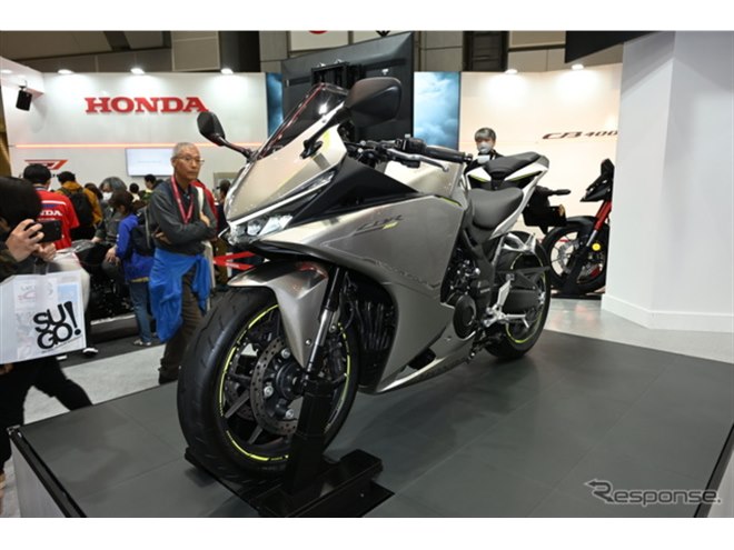 �z���_ CBR400R FOUR E-Clutch Concept�i�������[�^�[�T�C�N���V���[2026�j