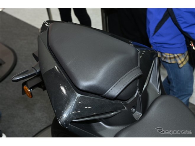 �z���_ CBR400R FOUR E-Clutch Concept�i�������[�^�[�T�C�N���V���[2026�j