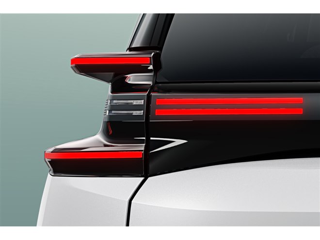 シトロエンのフラッグシップモデルが2代目に進化 新型「C5エアクロス