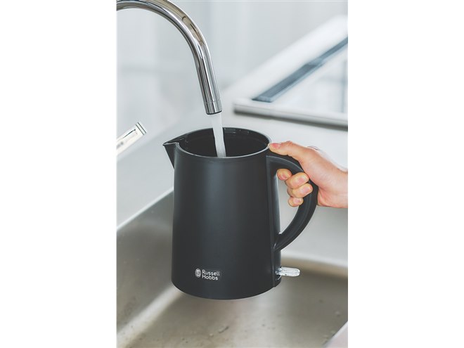 ラッセルホブス、転倒流水防止構造と二重構造を採用した0.8L電気ケトル