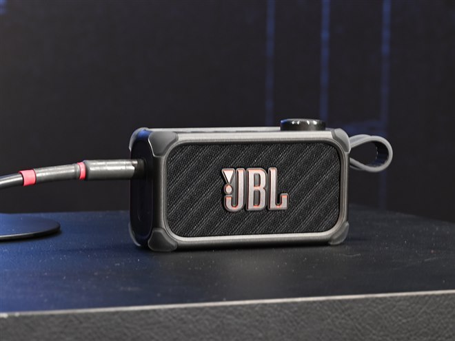 JBL、AIで楽曲を自在に分離できるギターアンプ&Bluetoothスピーカー JBL、AIで楽曲を自在に分離できるギターアンプ&Bluetoothスピーカー