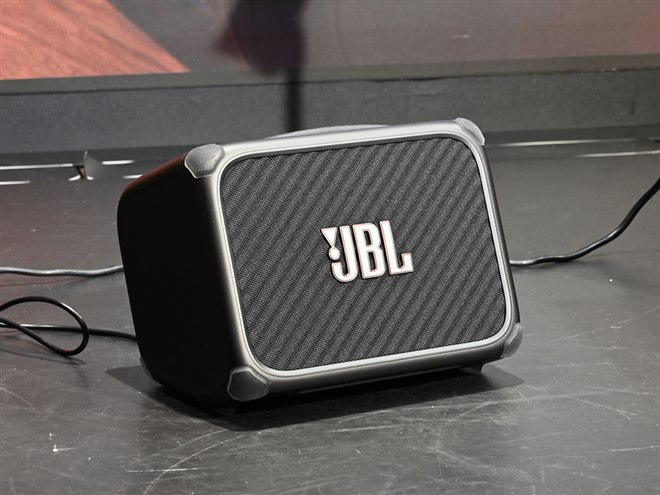 JBL、AIで楽曲を自在に分離できるギターアンプ＆Bluetoothスピーカー