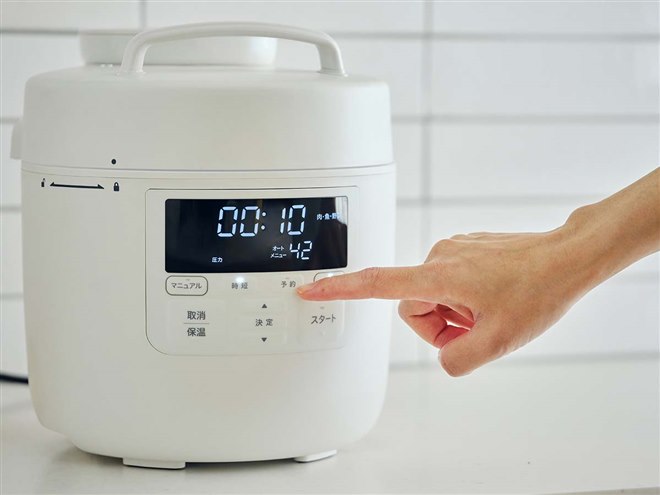 シロカ、100kPaの圧力制御や音声案内機能を備えた自動調理鍋「おうち